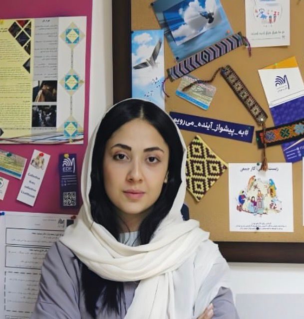 مانا مشایخی