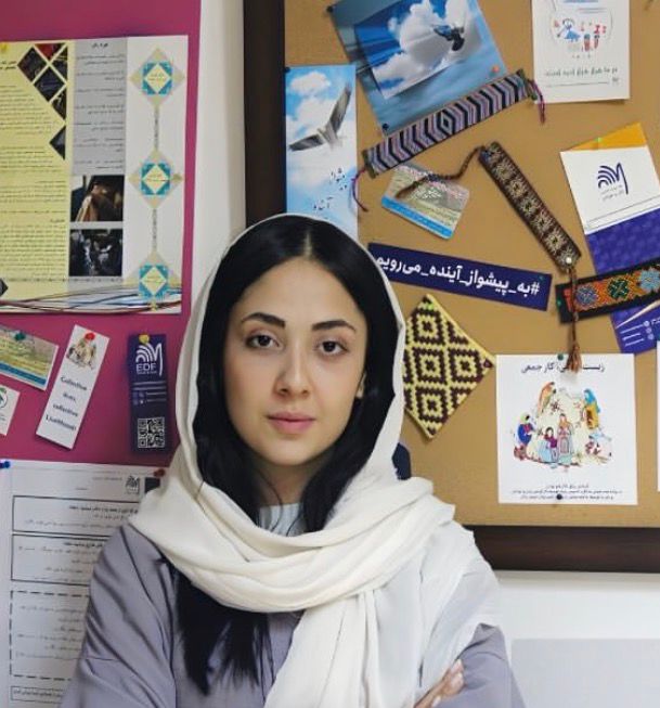 مانا مشایخی